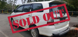 Gambar MPV Toyota Kijang Innova 2013